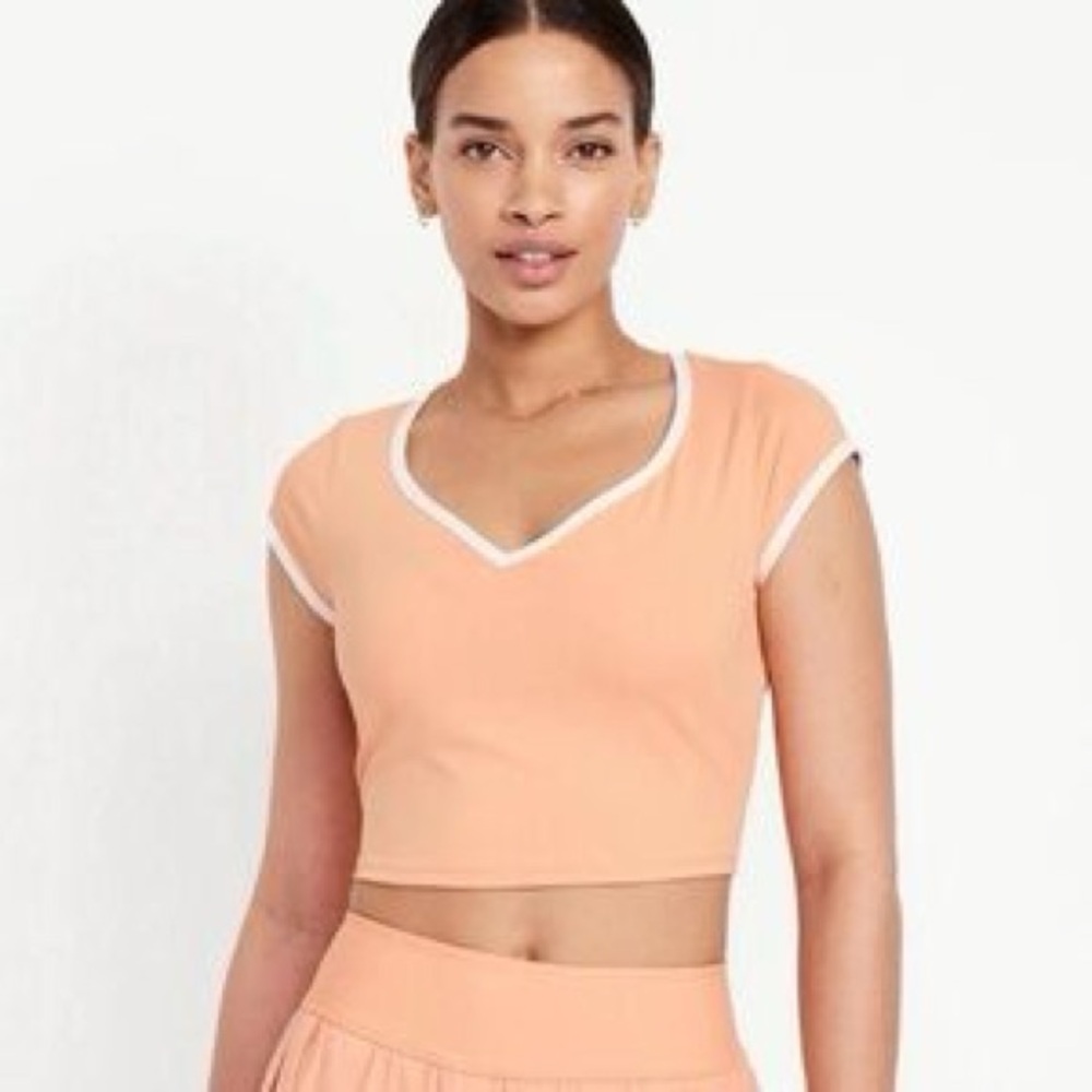 NWT Peach Cropped V-Neck Top with White Trim